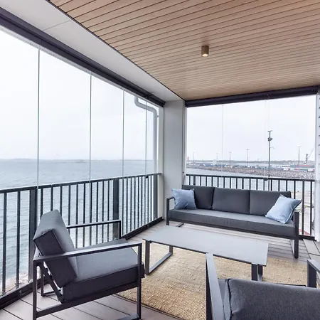 C44 Ultimate Luxury Waterfront Penthouse 항코